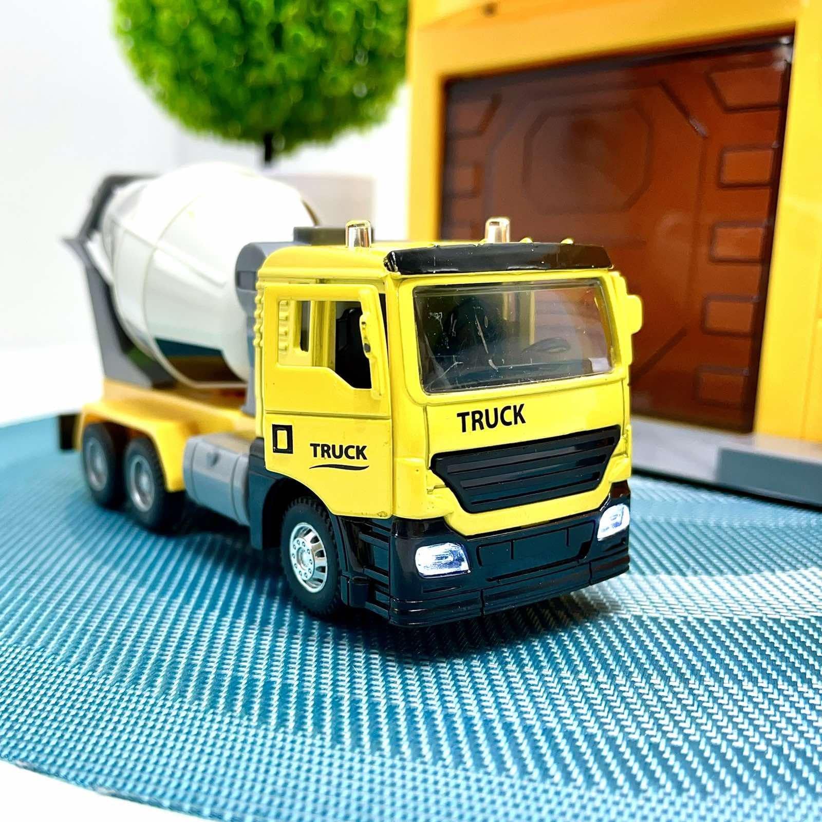 Гараж с машинкой Chengmei Toys Бетономешалка со световыми и звуковыми эффектами Желтый (CLM-553)