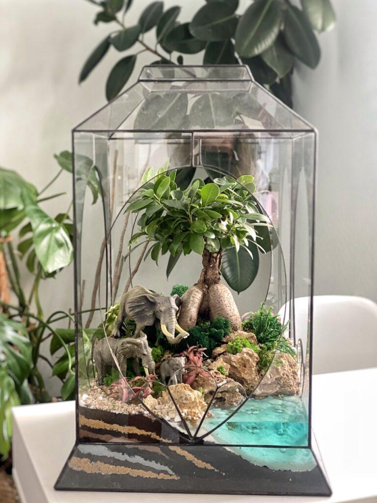 Флораріум зі слонами та деревом Бонсай Сім'я слонів 56 см Флораріум зі слонами та деревом Бонсай Сім'я слонів 56 см