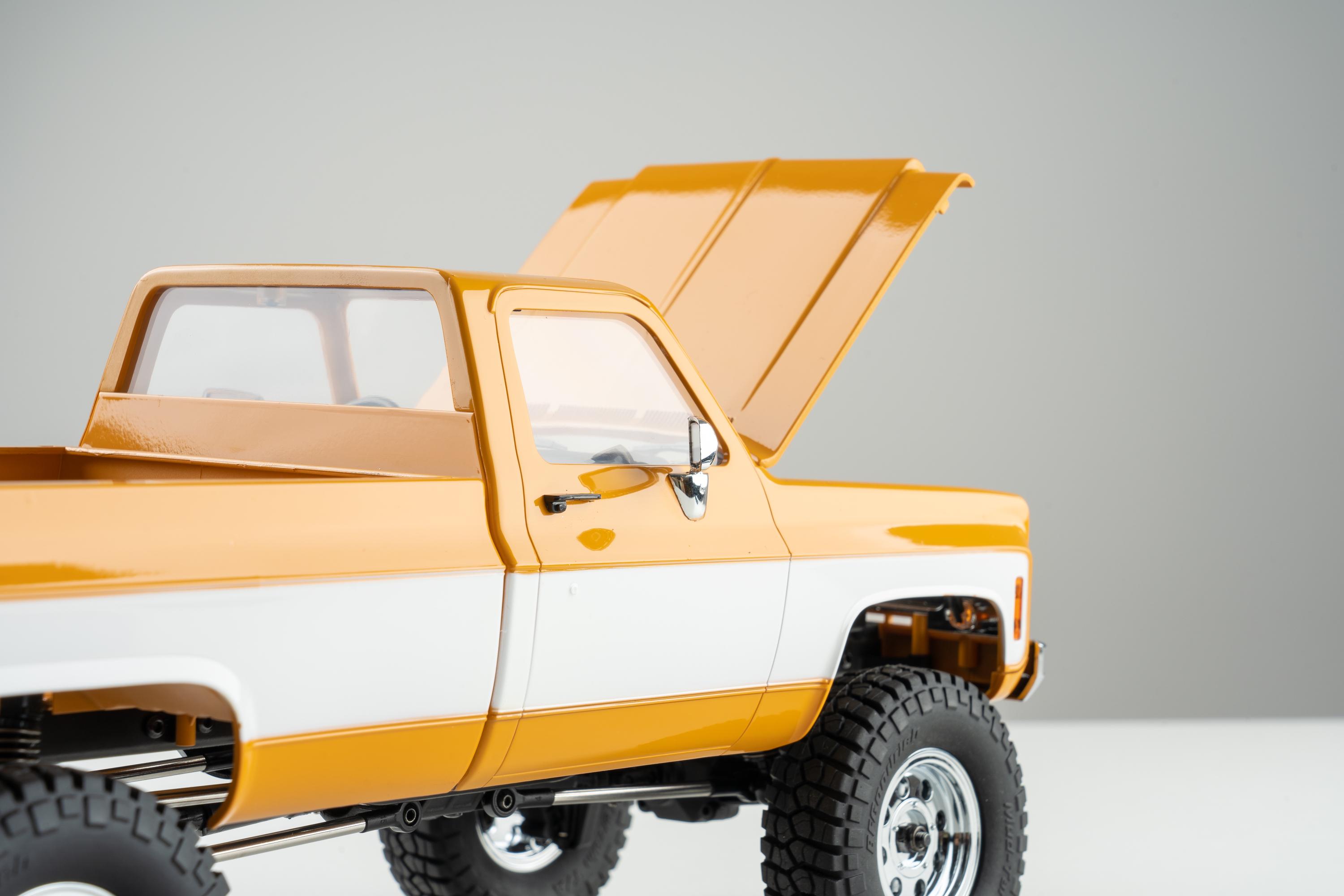 Машинка на радиоуправлении FMS 1:18 Chevrolet K10 RTR Желтый - фото 29 Машинка на радиоуправлении FMS 1:18 Chevrolet K10 RTR Желтый - фото 29