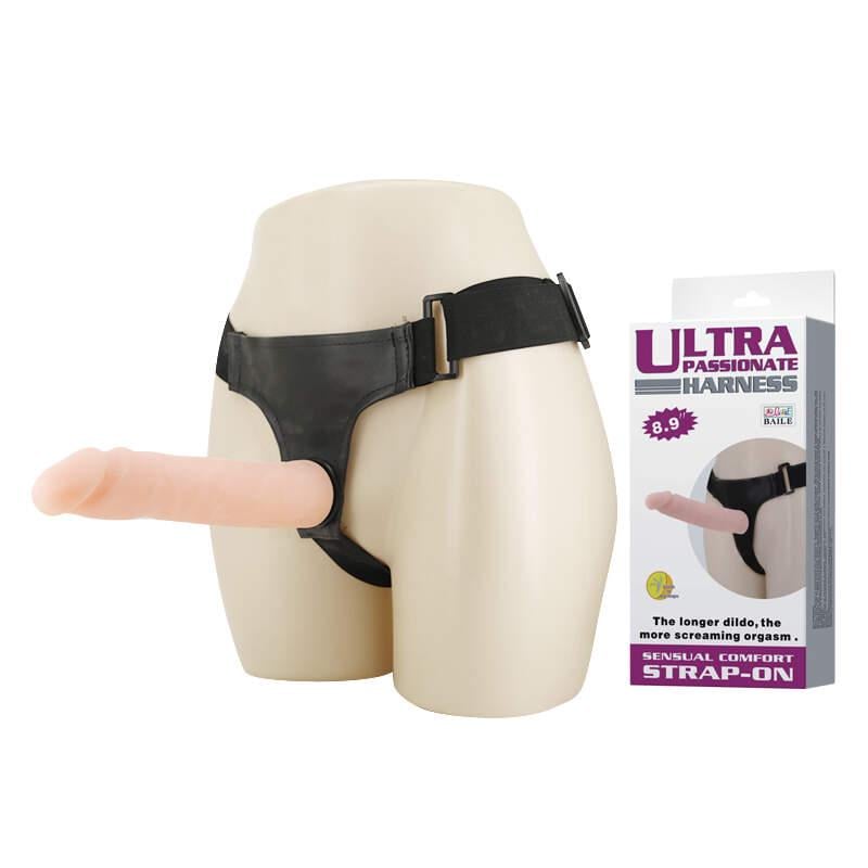Страпон Ultra Passionate Harness на еластичних ременях з реалістичним фалоімітатором 22,5 см ( 38131618)