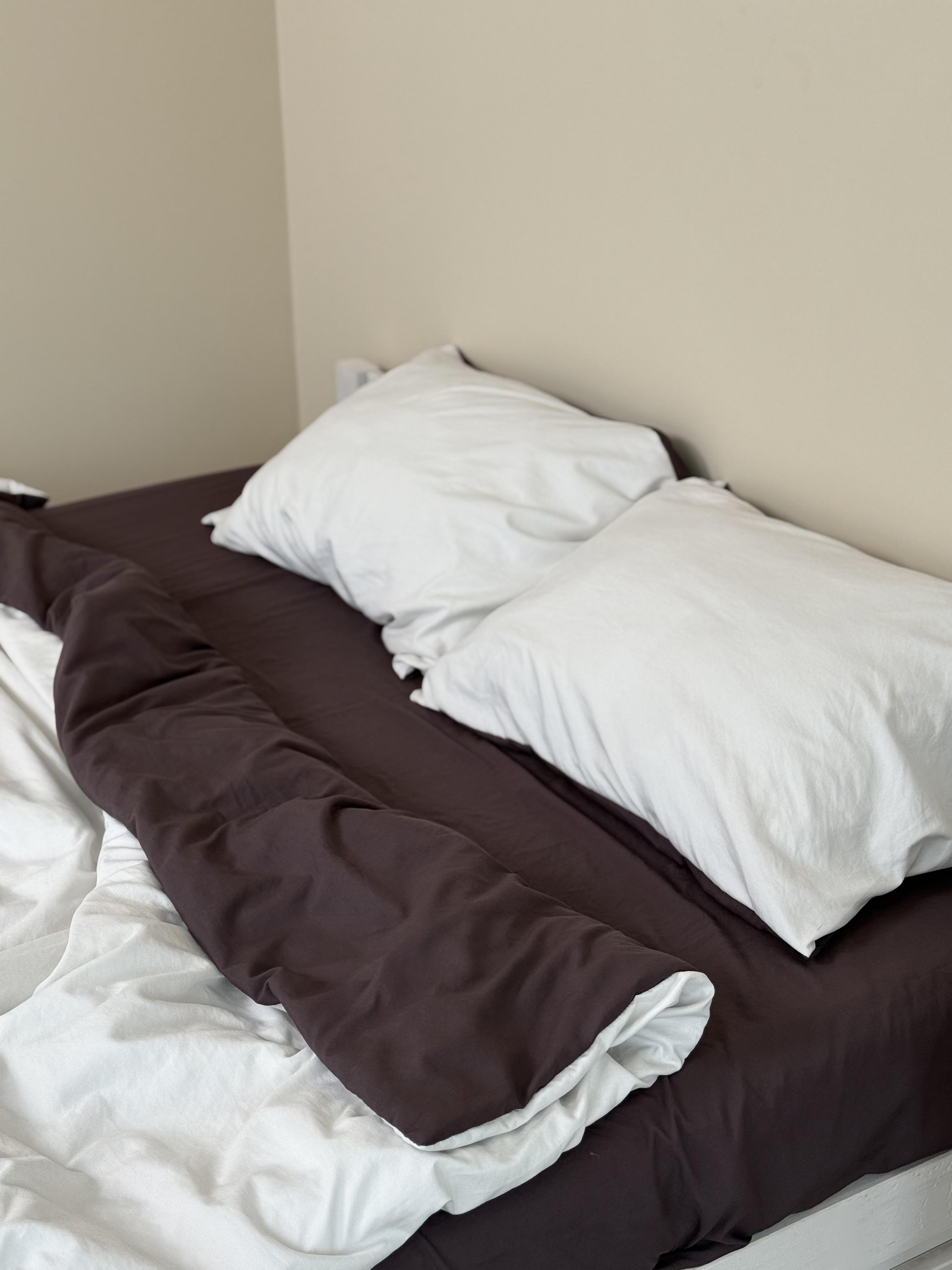 Комплект постельного белья Тень сатин евро/наволочки 50х70/70х70 см Молочный/Шоколадный (6866) - фото 3