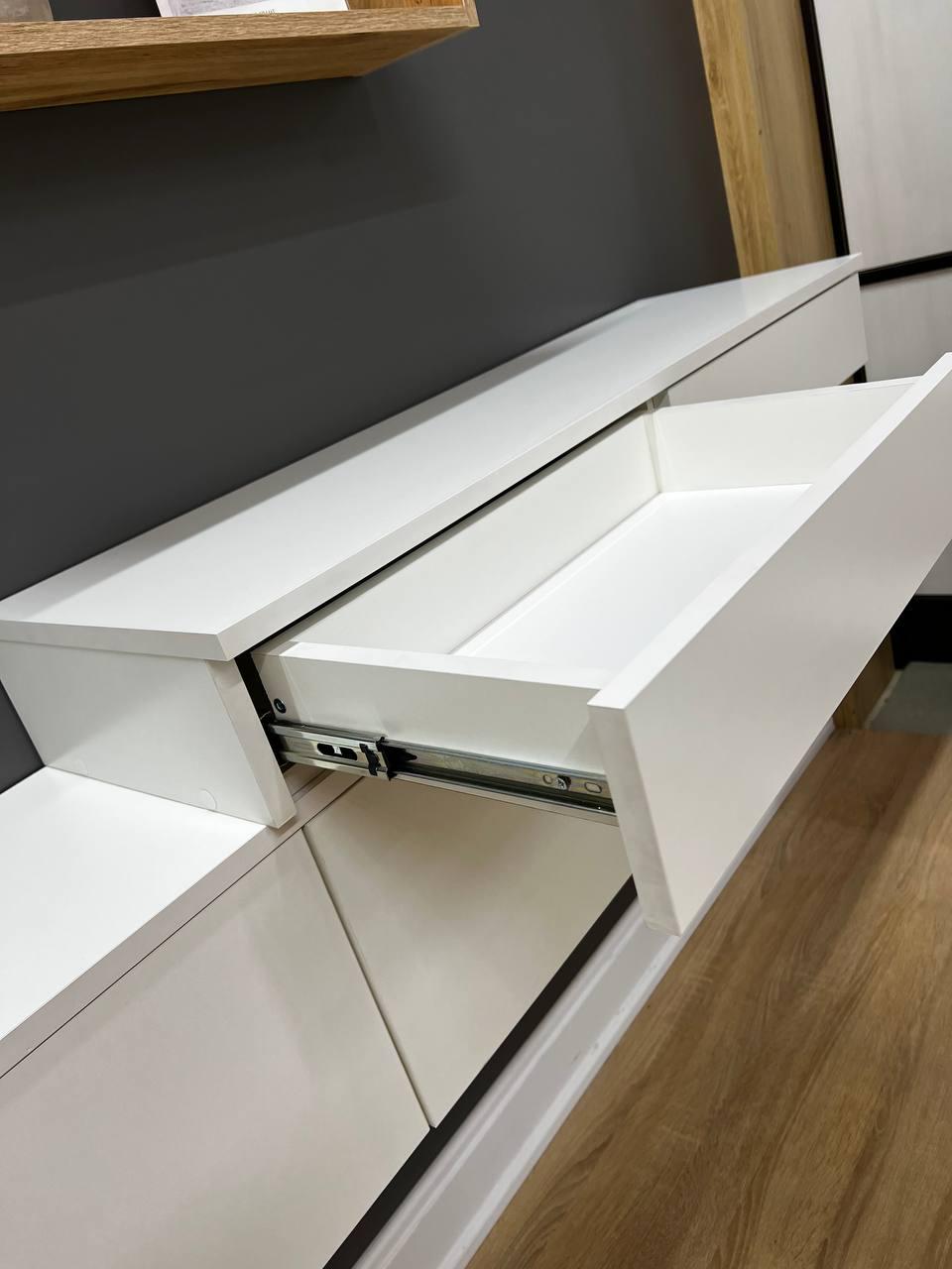 Стіл туалетний підвісний Стелла 2 1004х310х130 мм Білий - фото 4 Стіл туалетний підвісний Стелла 2 1004х310х130 мм Білий - фото 4