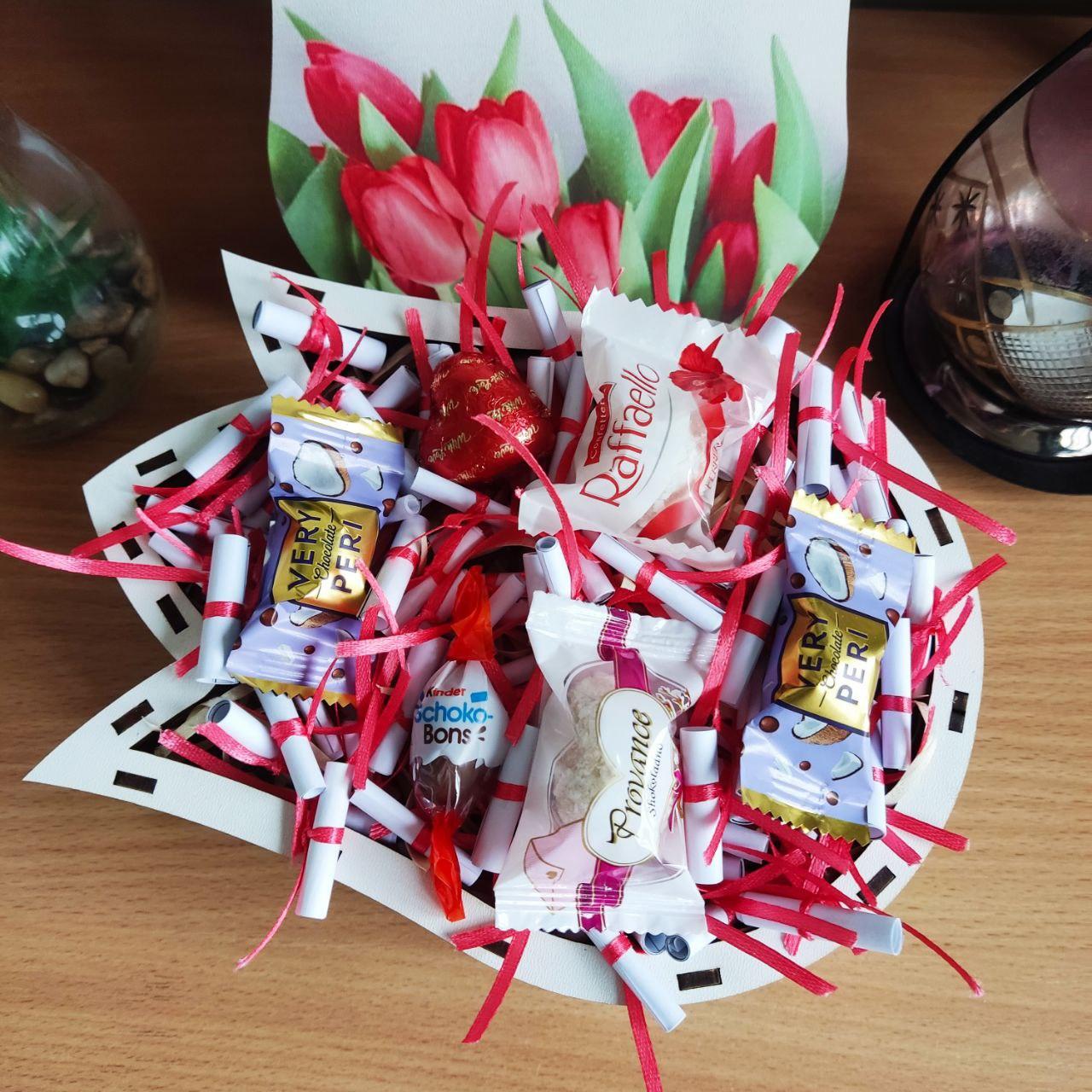 Подарочный бокс с конфетами и 101 причиной Почему я тебя люблю для девушки (ar141)