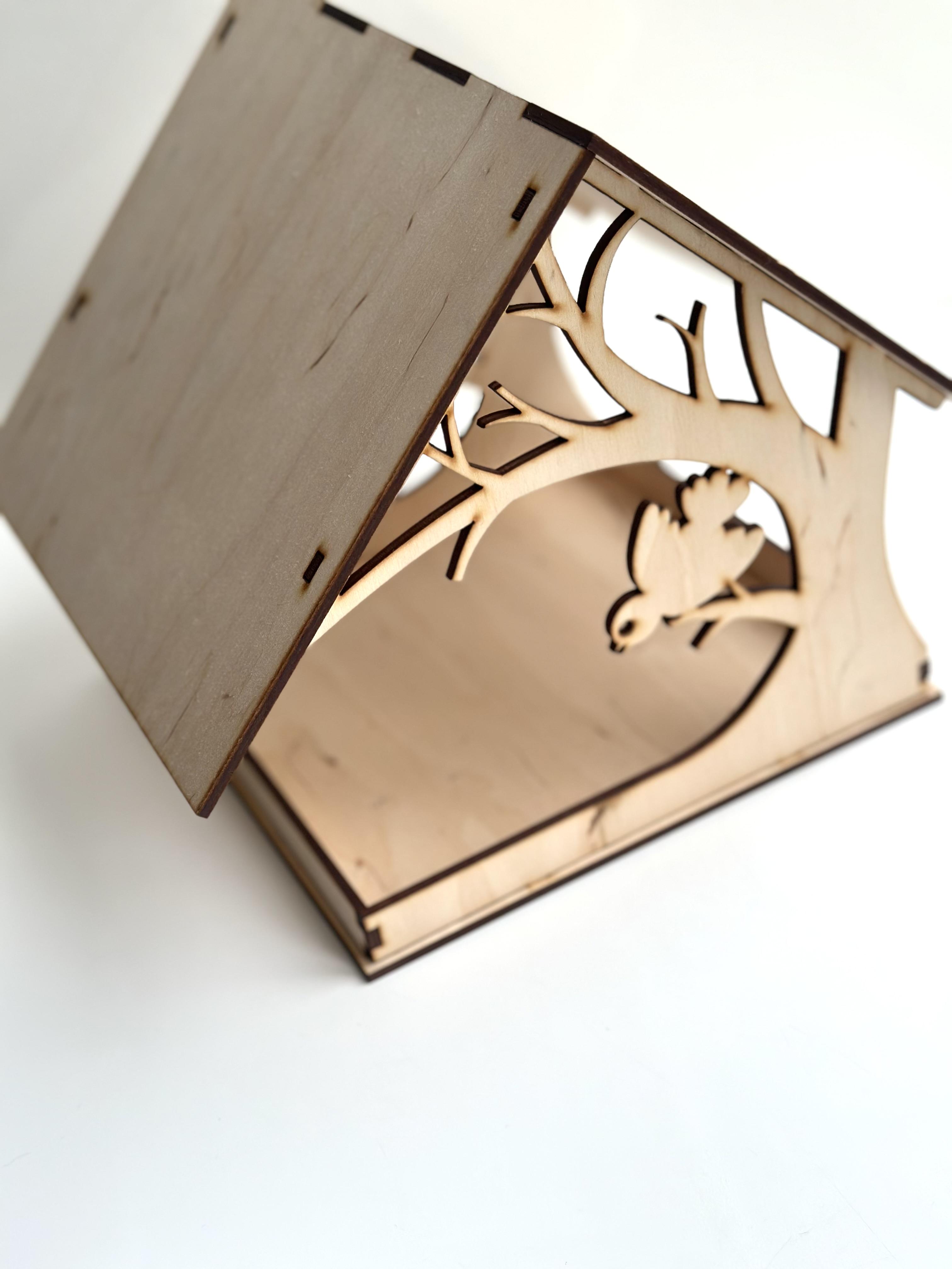 Кормушка для птиц из фанеры резная 28x22,5x23 см (AS-4293) - фото 3 Кормушка для птиц из фанеры резная 28x22,5x23 см (AS-4293) - фото 3