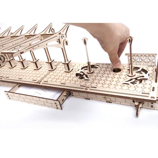 3D пазл механічний UGEARS «Перон» - фото 7 3D пазл механічний UGEARS «Перон» - фото 7