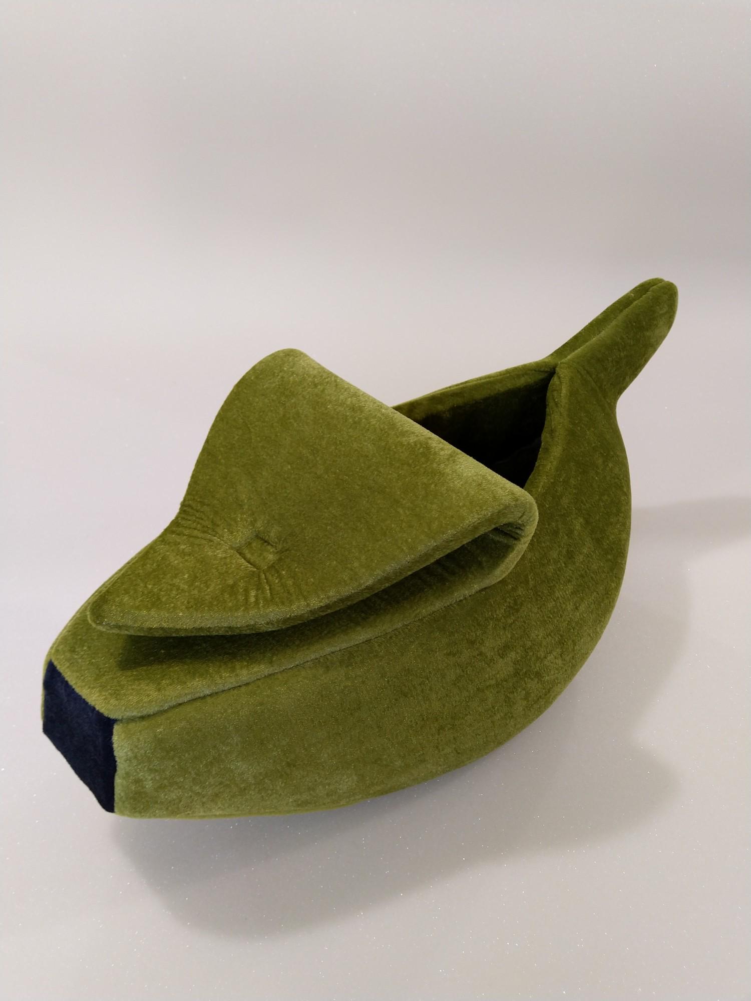 Домик-лежак для кошек и собак Luch home Банан 54х27х30 см Хаки (26857910)