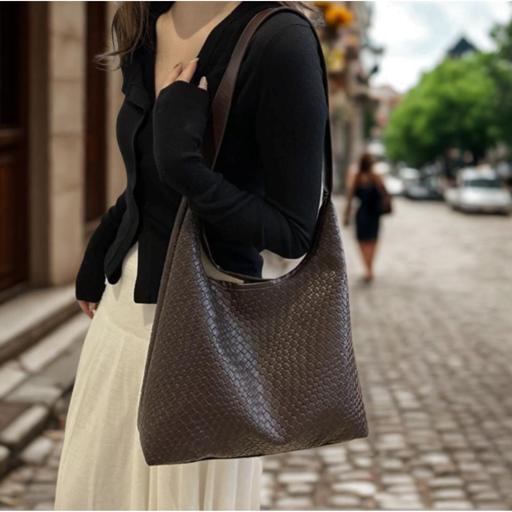 Шоппер Liora з одним великим відділенням та косметичкою Коричневий (LR 3833 BN) - фото 2