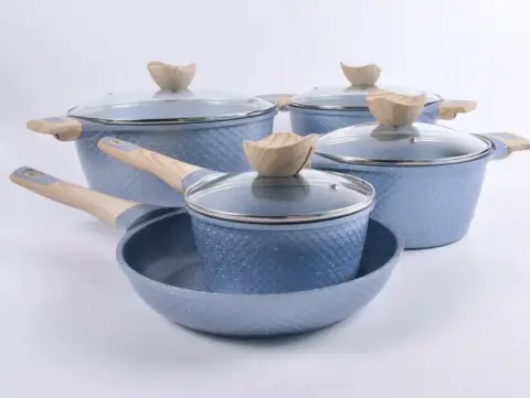 Набор кастрюль BN-339 9 пр. ковшик 1,4 л/2,4 л/4 л/6,3 л сковорода 24 см - фото 1 Набор кастрюль BN-339 9 пр. ковшик 1,4 л/2,4 л/4 л/6,3 л сковорода 24 см - фото 1