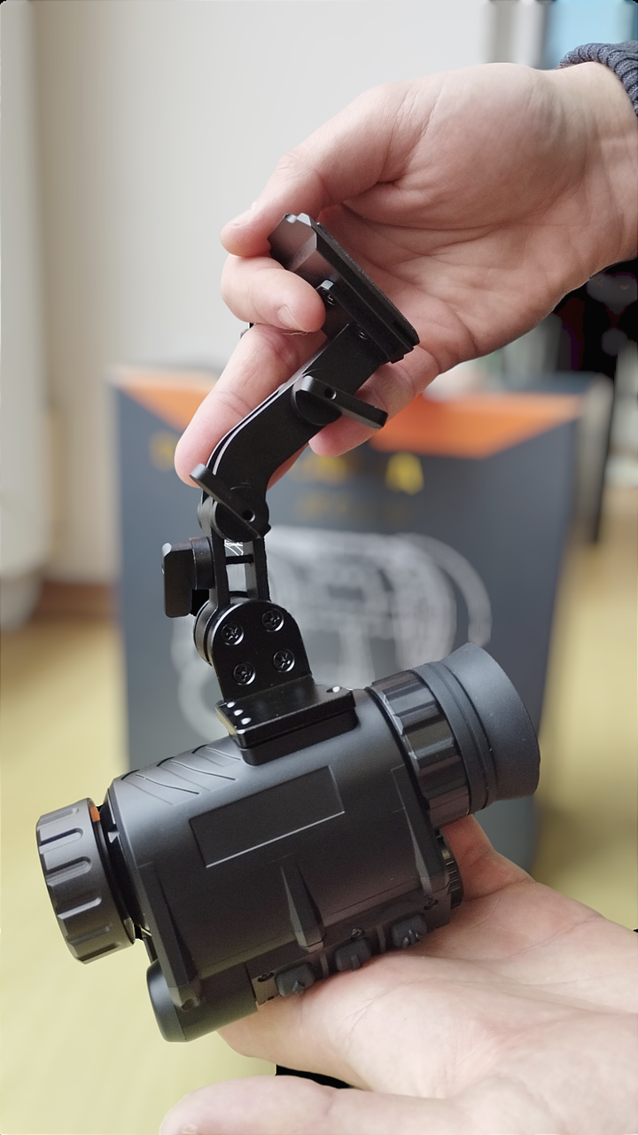 Монокуляр нічного бачення з кутом огляду 40° невидимим підсвічуванням 940 nm Wi-Fi записом та кріпленням NVG30 (2070556327) - фото 6