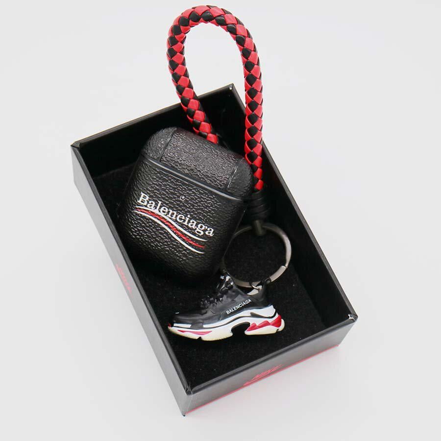 Чехол для Apple Airpods 1/2 Balenciaga с брелоком Черный