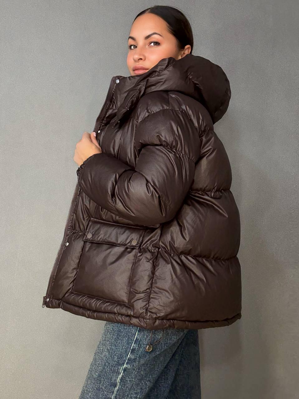 Куртка женская A-N 30046 глянцевая пуффер удлиненная с капюшоном S/M Коричневый (5895) - фото 2