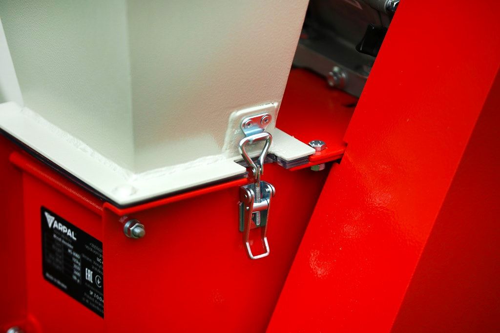 Подрібнювач гілок Arpal на щепу з бензиновим двигуном (МС-80БД) - фото 8 Подрібнювач гілок Arpal на щепу з бензиновим двигуном (МС-80БД) - фото 8