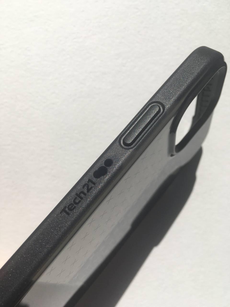 Протиударний чохол з антимікробним покриттям Tech21 Evo Check для Iphone 12 Mini / 13 Mini (5.4") Smokey Black - фото 7