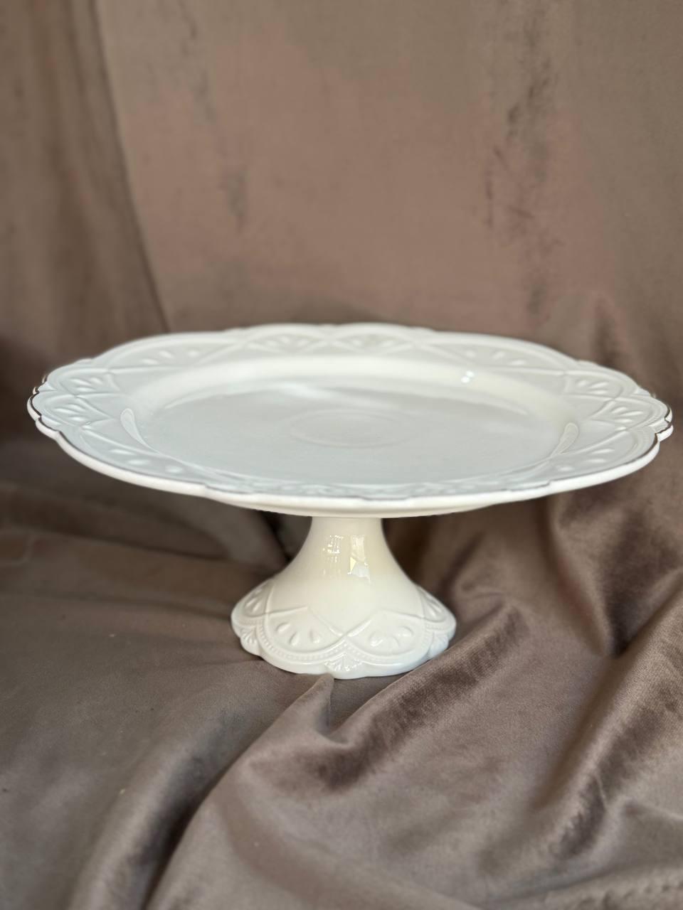 Блюдо сервірувальне керамічне YIWU HP-20-22 на ніжці 30 см Білий (HP-20-22)