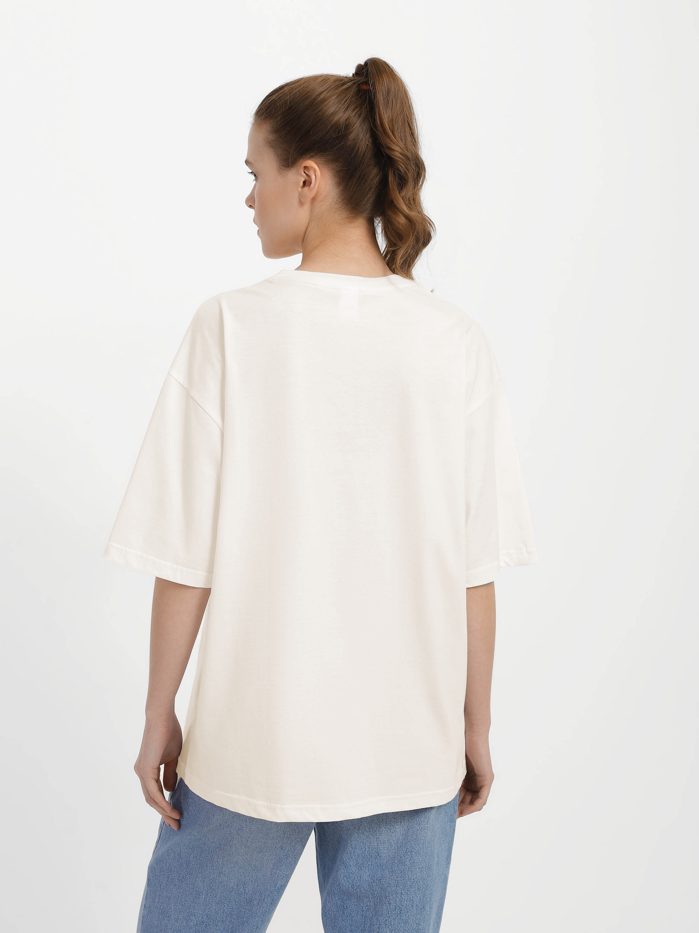 Футболка жіноча оверсайз ROZA 211204 M Світло-бежевий (4824005731389) - фото 3