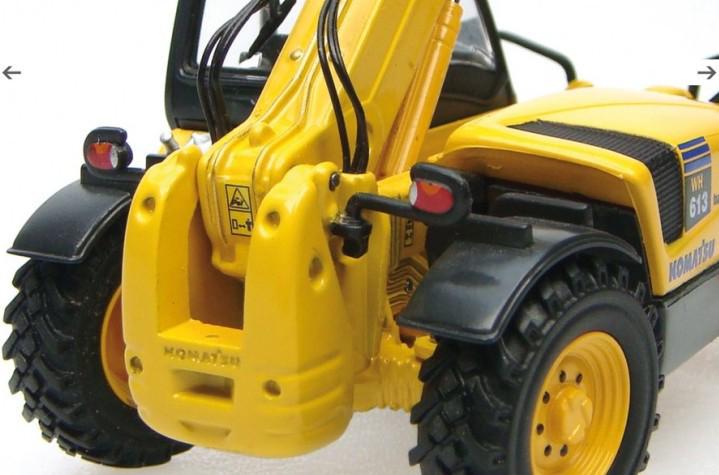 Навантажувач Universal Hobbies Komatsu WH613 8002UH модель 1:50 8002 - фото 5