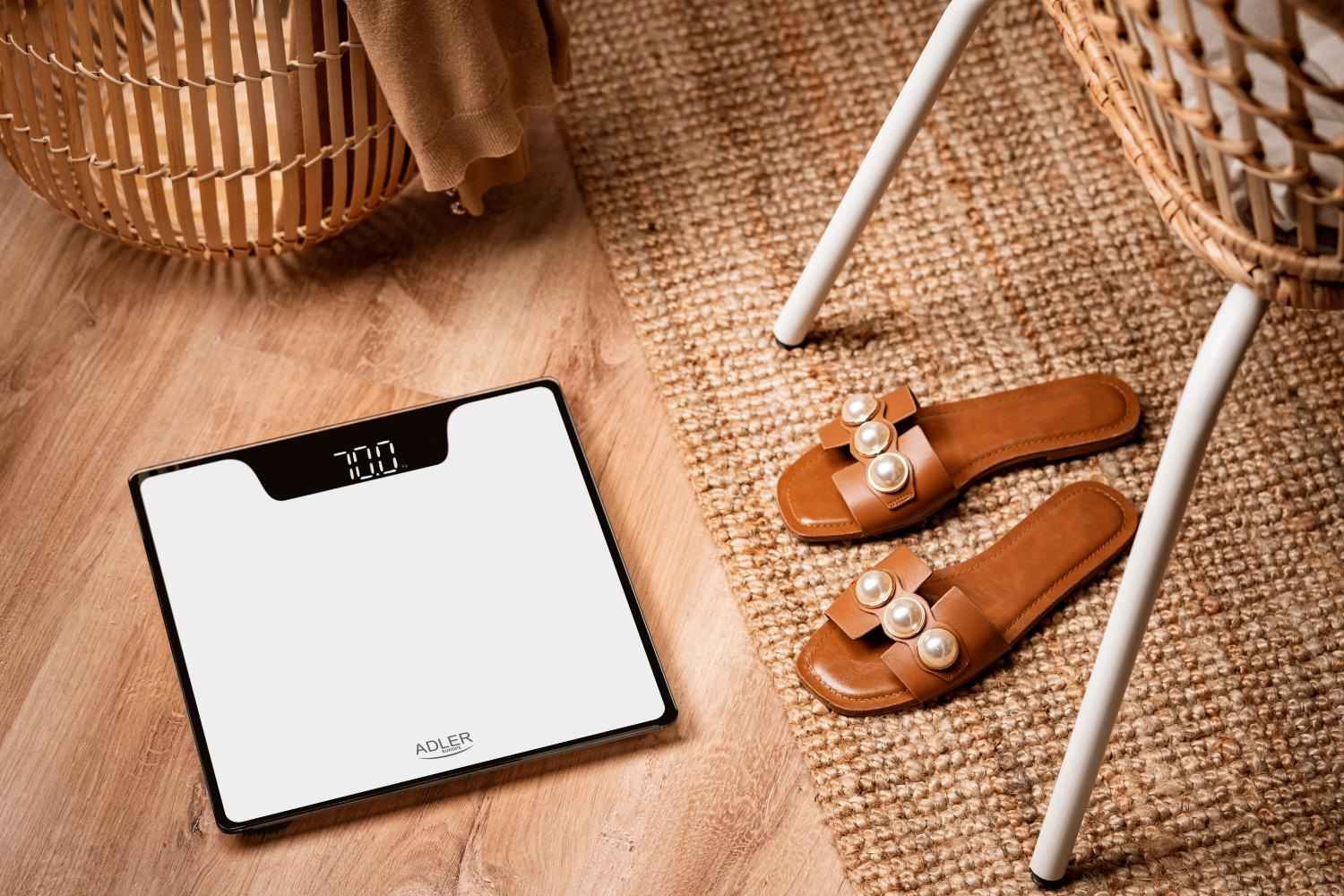 Весы напольные электронные Adler AD 8174 до 180 кг 2хАААА автовыключение White (AD8174W) - фото 5