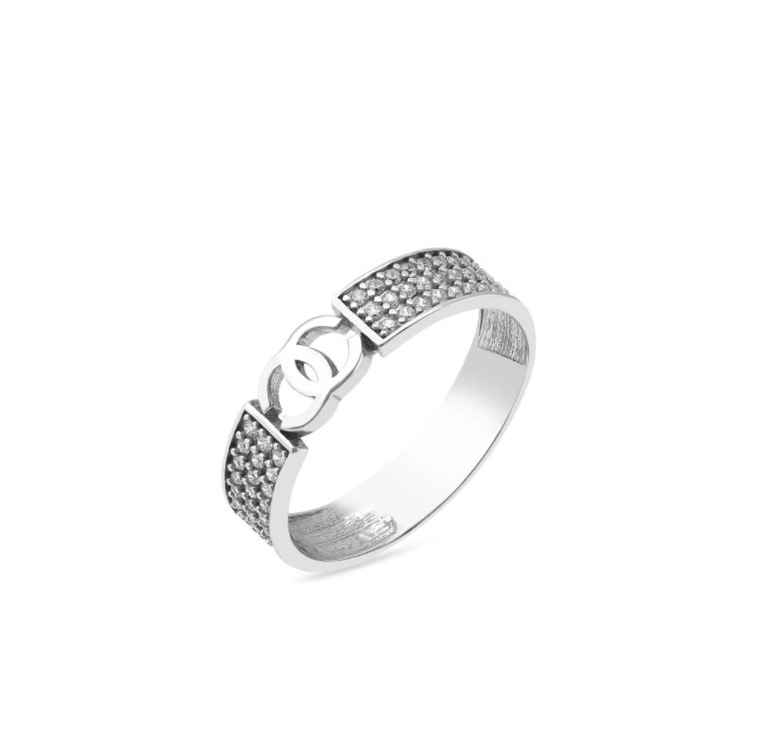 Кольцо с белыми камнями серебро р. 18,5 925 пробы 2,16 г (1412к)