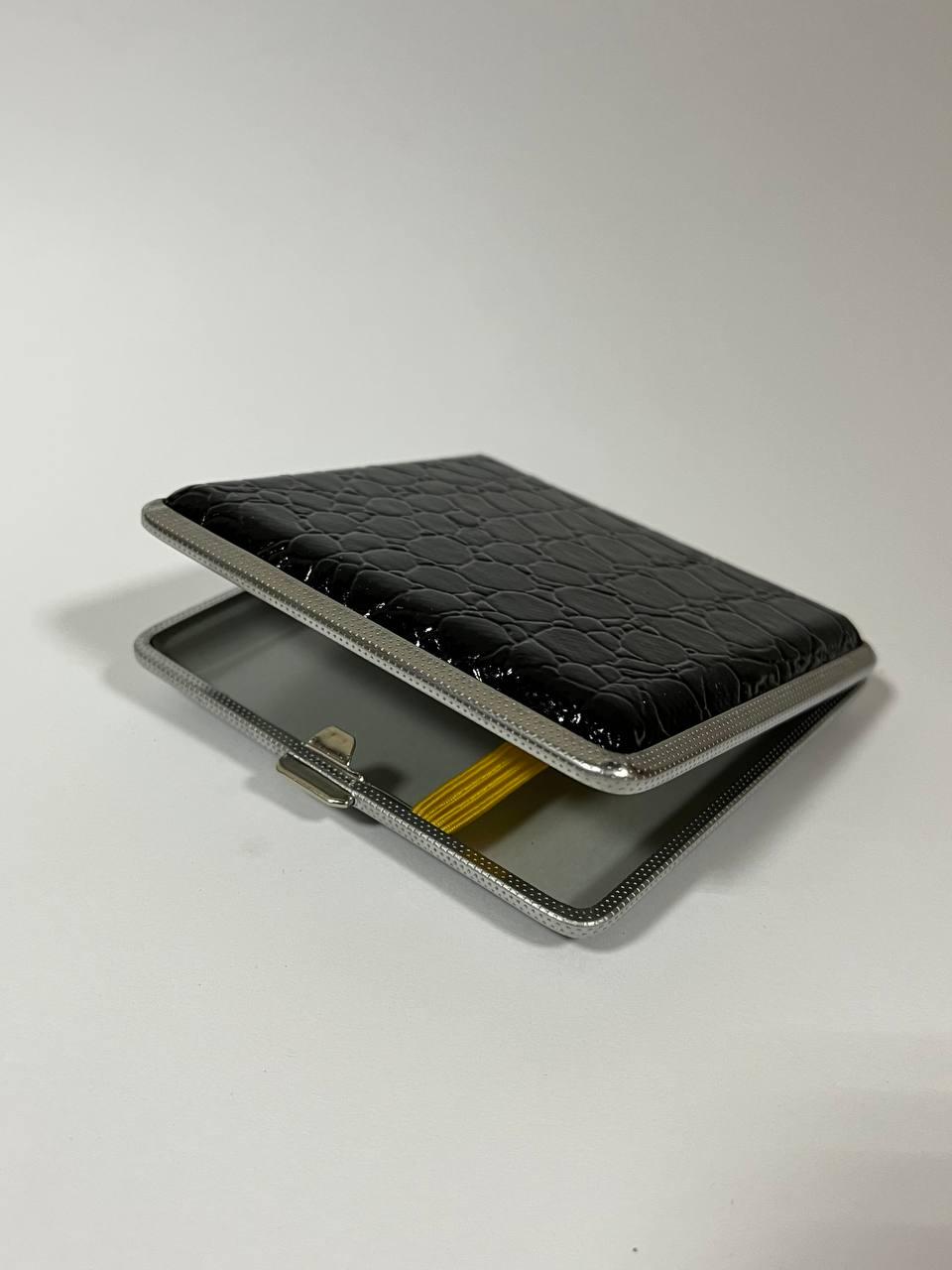 Портсигар книжка для сигарет еко-кожа 9,5х9 см Черный - фото 2 Портсигар книжка для сигарет еко-кожа 9,5х9 см Черный - фото 2