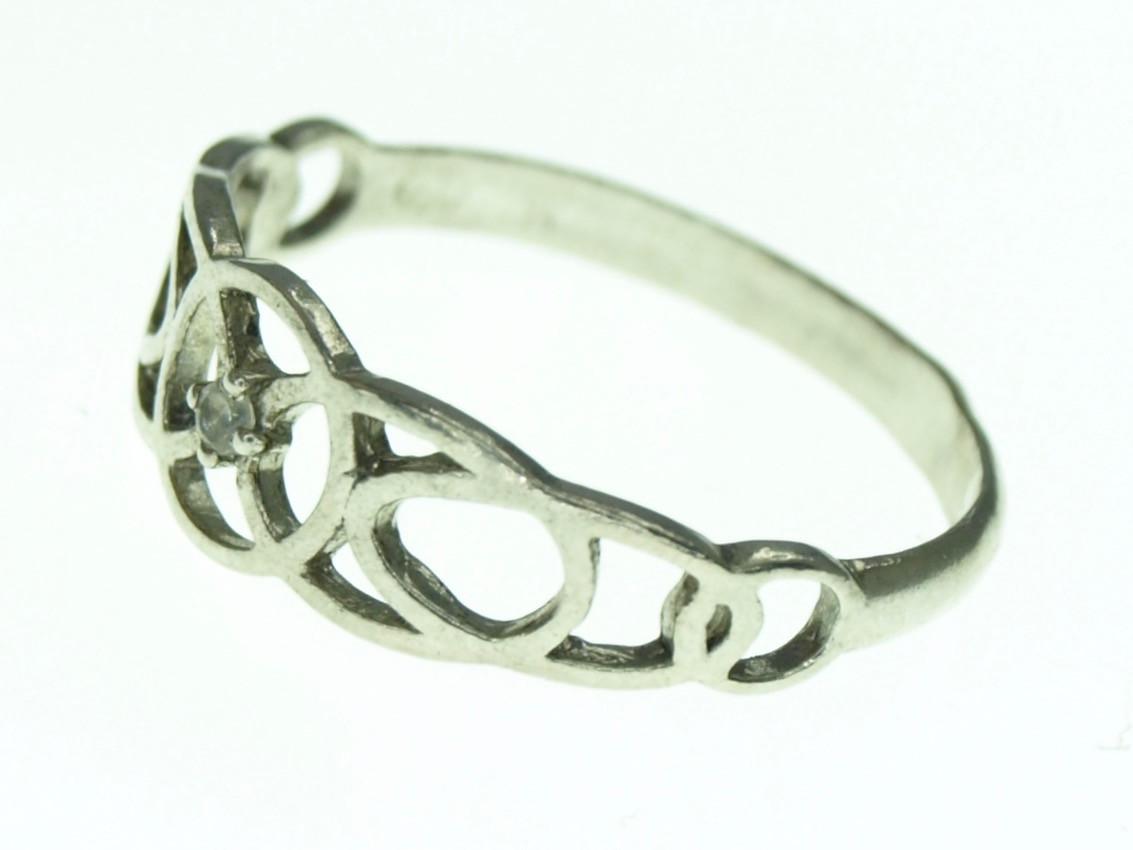 Кольцо из серебра с аметистом р. 18 1,36 г (2101800208) - фото 2