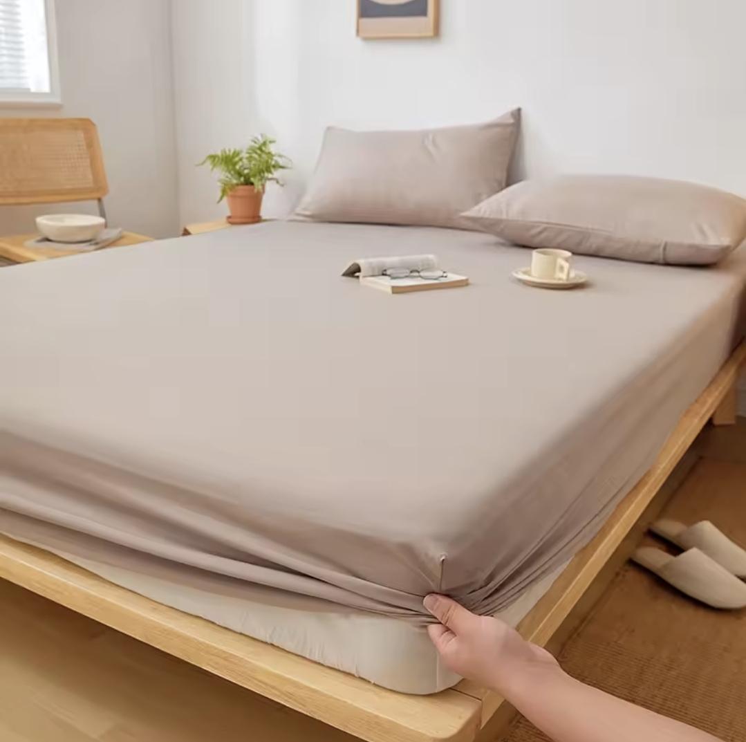 Набір Febo простирадло на резинці 180х200 см та наволочки з ранфорсу 50х70 см Бежевий (01040514) - фото 1 Набір Febo простирадло на резинці 180х200 см та наволочки з ранфорсу 50х70 см Бежевий (01040514) - фото 1