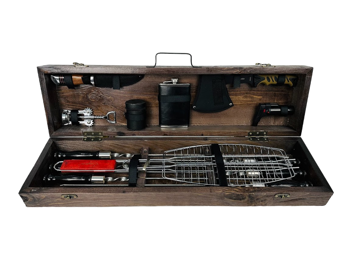 Набор шампуров подарочный Дровосек в деревянном кейсе на 16 предметов (106-10-KS-7701)