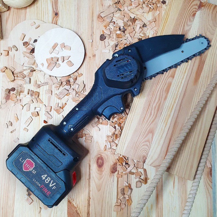 Пила мини Mini Electric Chain Saw1 в чемодане с 2 аккумуляторами для обрезки деревьев и распила дров (48V-RY) - фото 7