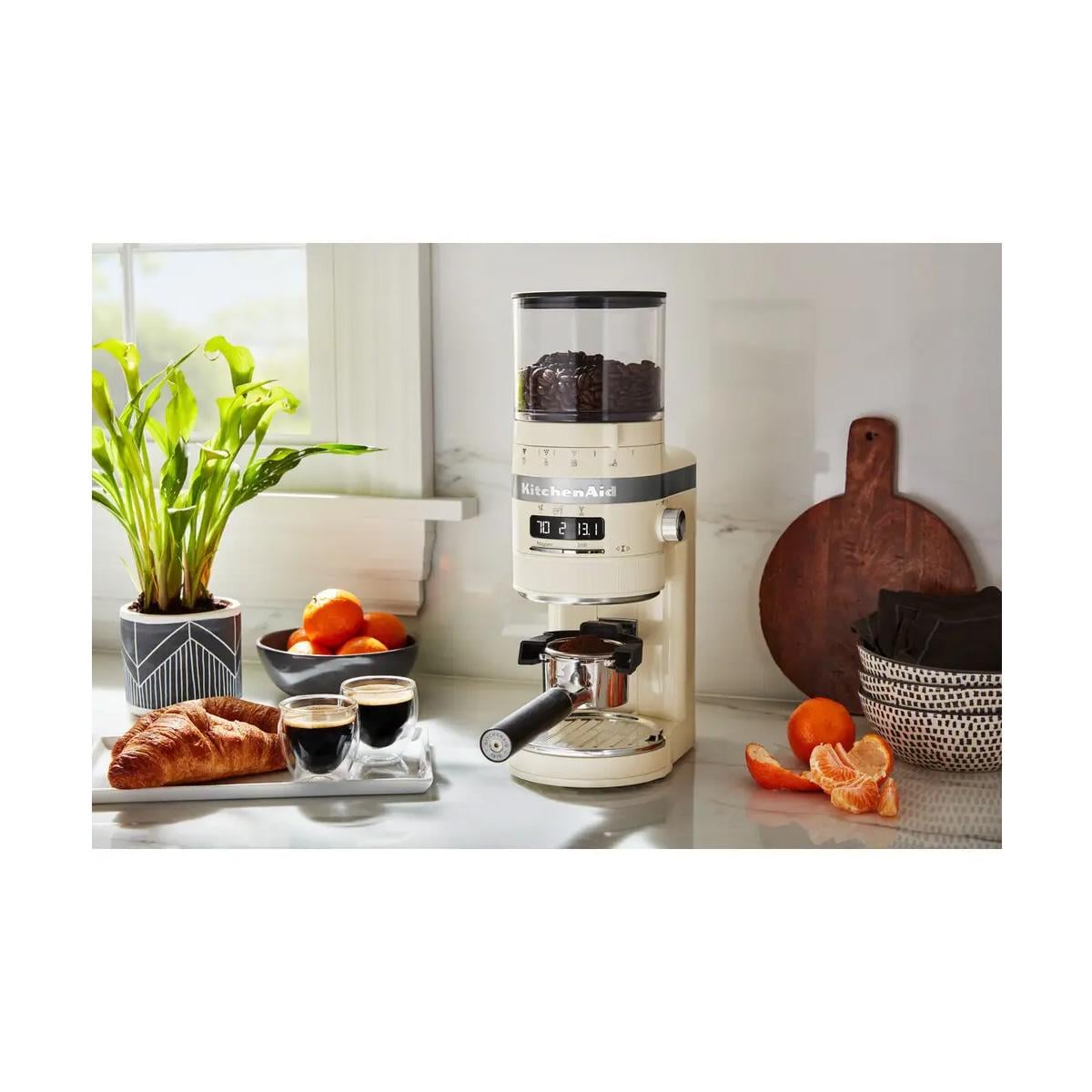 Кофемолка KitchenAid 5KCG8433EAC Кремовый - фото 5