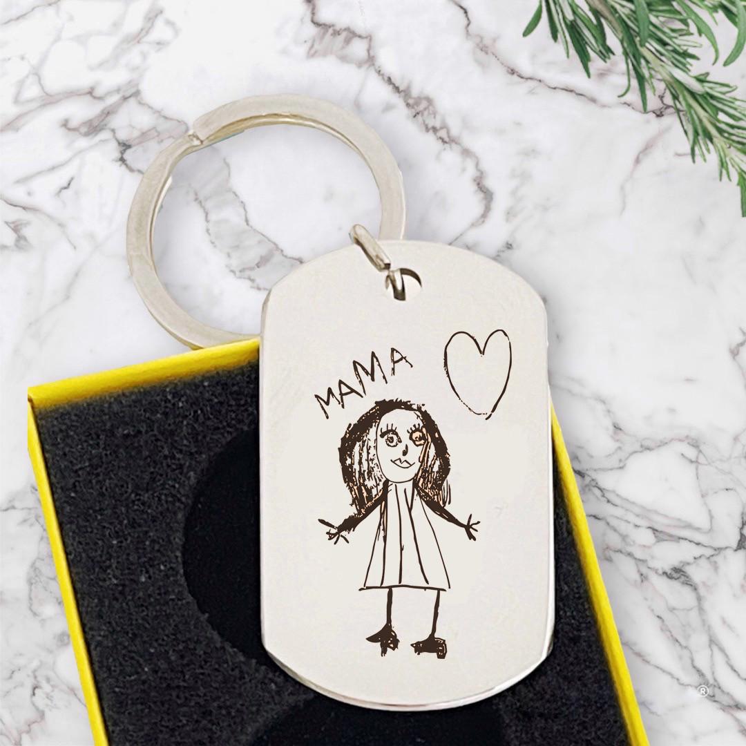 Брелок с гравировкой детского рисунка "Мама" (БЖ0011)