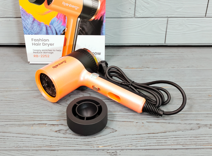 Фен для волос Rainberg RB-2252 10800 Вт с насадкой Оранжевый (GR-04345) - фото 7 Фен для волос Rainberg RB-2252 10800 Вт с насадкой Оранжевый (GR-04345) - фото 7