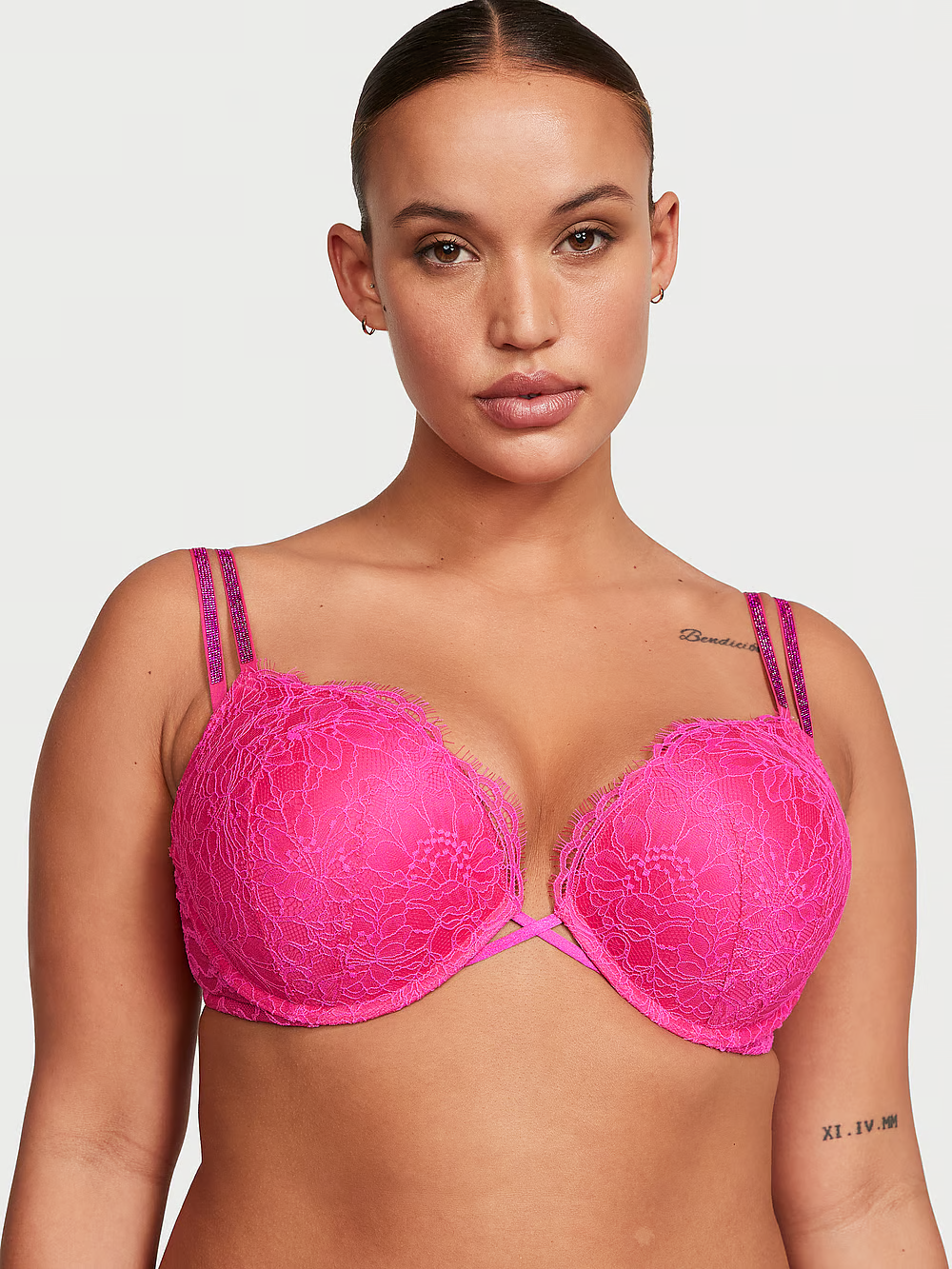 Бюстгальтер мереживний з пуш ап зі стразами Victoria's Secret Bombshell Add-2-Cups Double Shine Strap Lace Push-Up Bra 75В Рожевий (21757812)