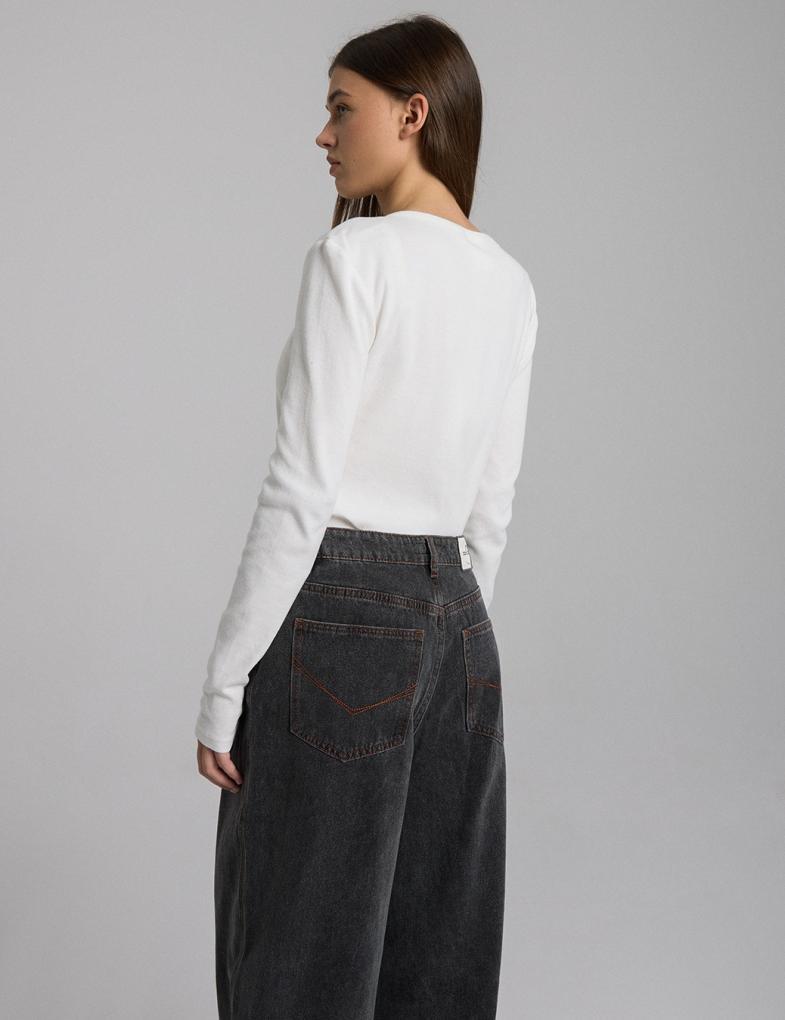 Лонгслів жіночий Diverse CLTN KOI L Молочний (5905384074478) - фото 3 Лонгслів жіночий Diverse CLTN KOI L Молочний (5905384074478) - фото 3