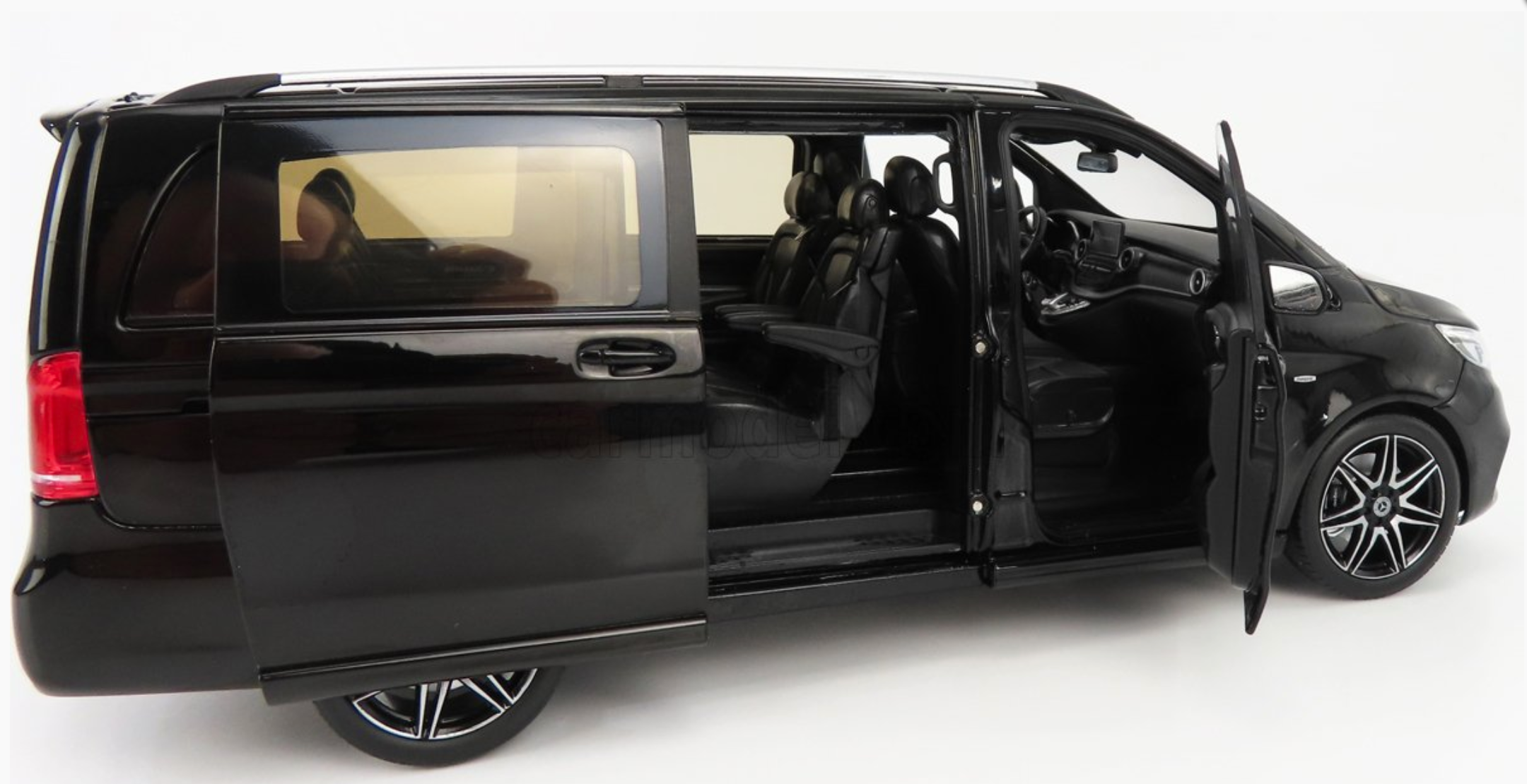 ᐉ Модель автомобіля Norev 1:18 Mercedes-Benz V-Class W447 AMG
