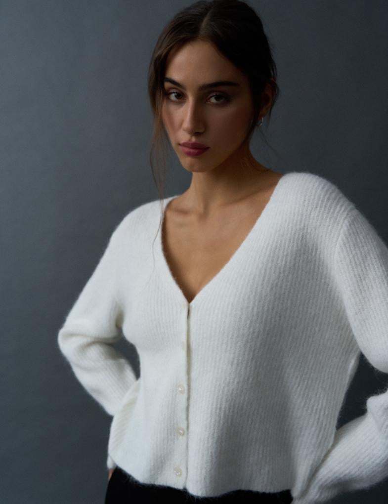 Светр жіночий Diverse SUNTAG S Білий (5905384072481) - фото 2 Светр жіночий Diverse SUNTAG S Білий (5905384072481) - фото 2