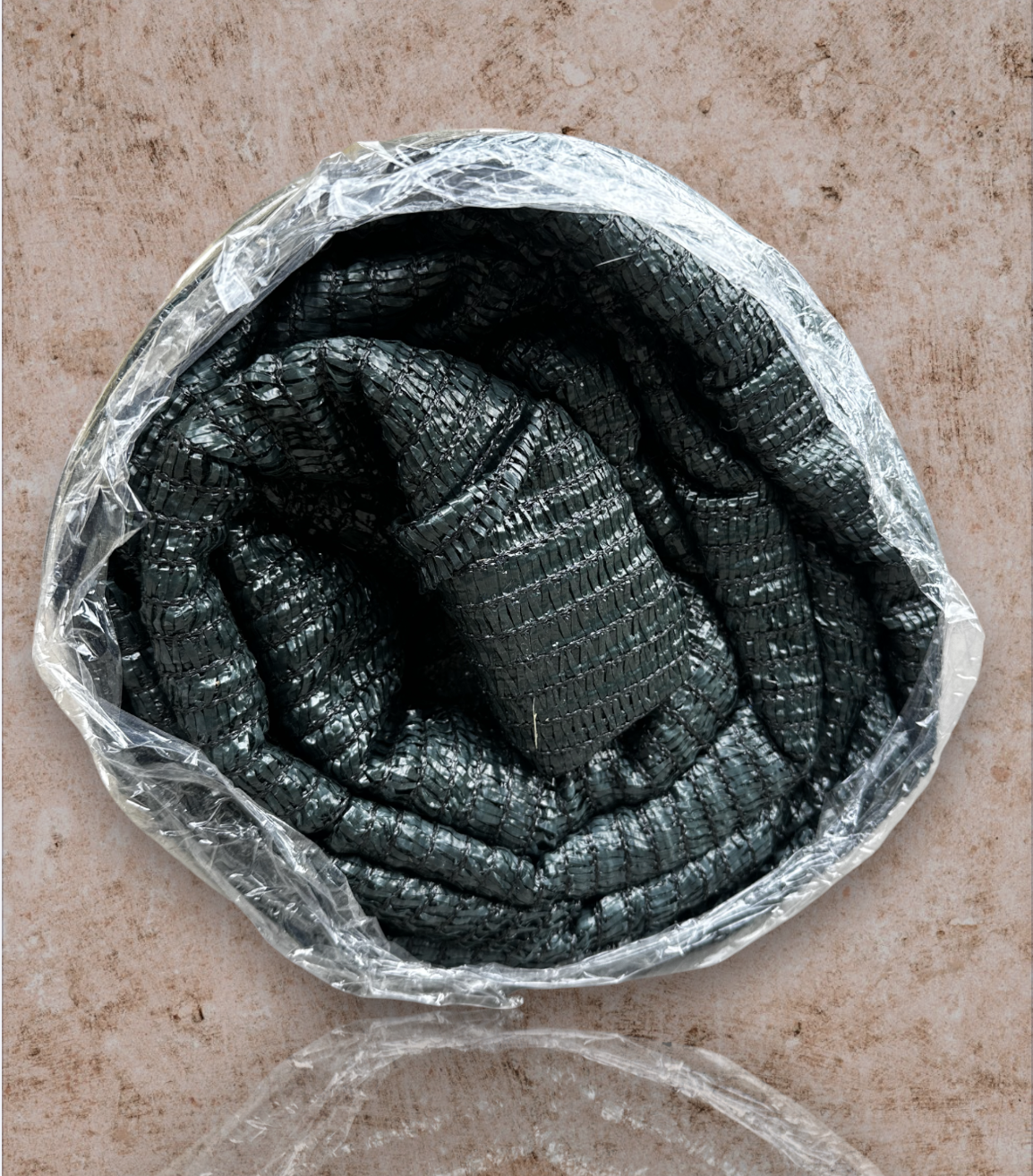 Сетка Добра сеточка тень для затемнения 45% 10х10 м (1350) - фото 3 Сетка Добра сеточка тень для затемнения 45% 10х10 м (1350) - фото 3