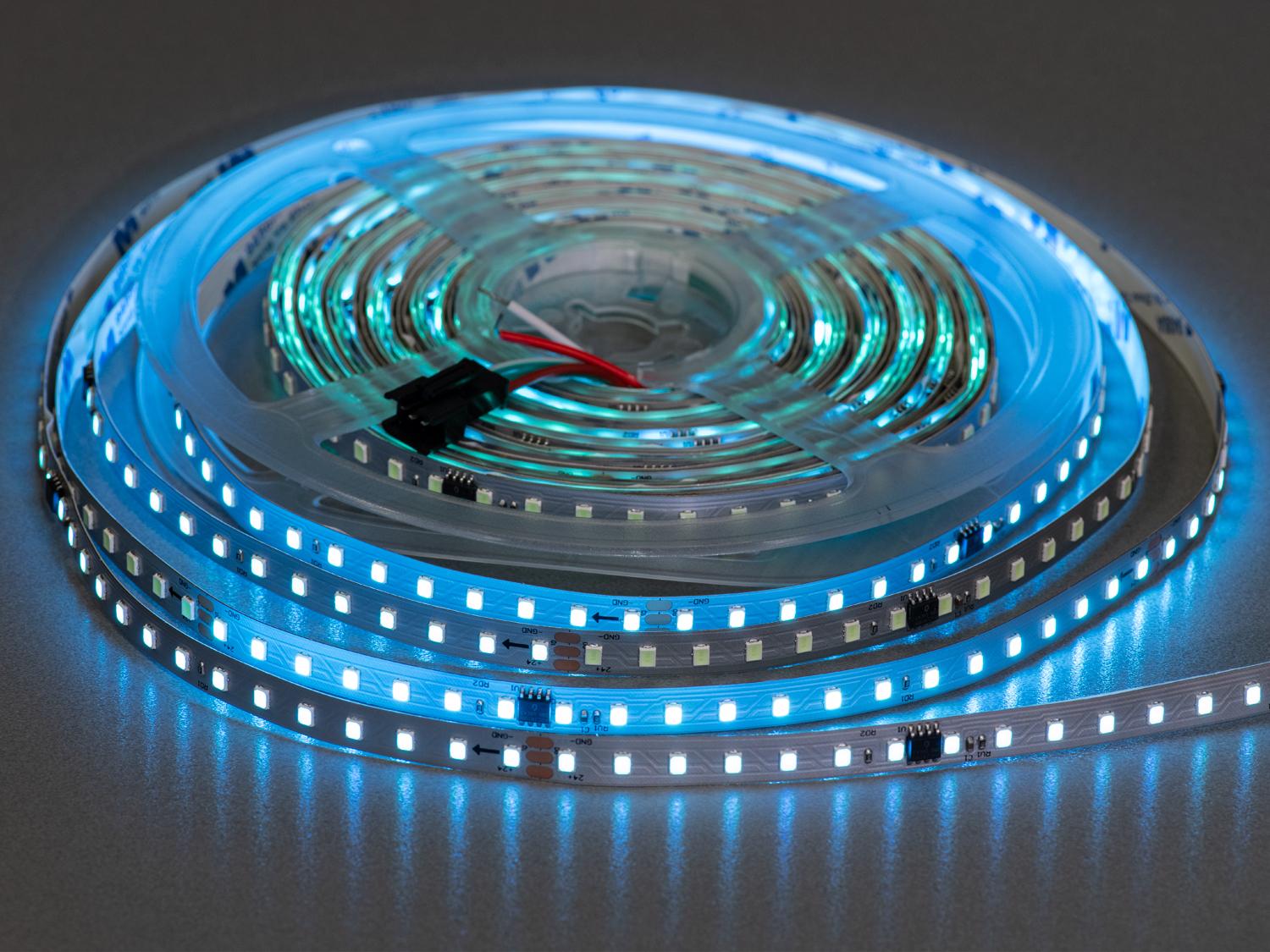 Світлодіодна стрічка адресна 24 В 126 діодів на метр 8 мм блакитна (PWS24-2835-126-BLUE-20-8) - фото 1