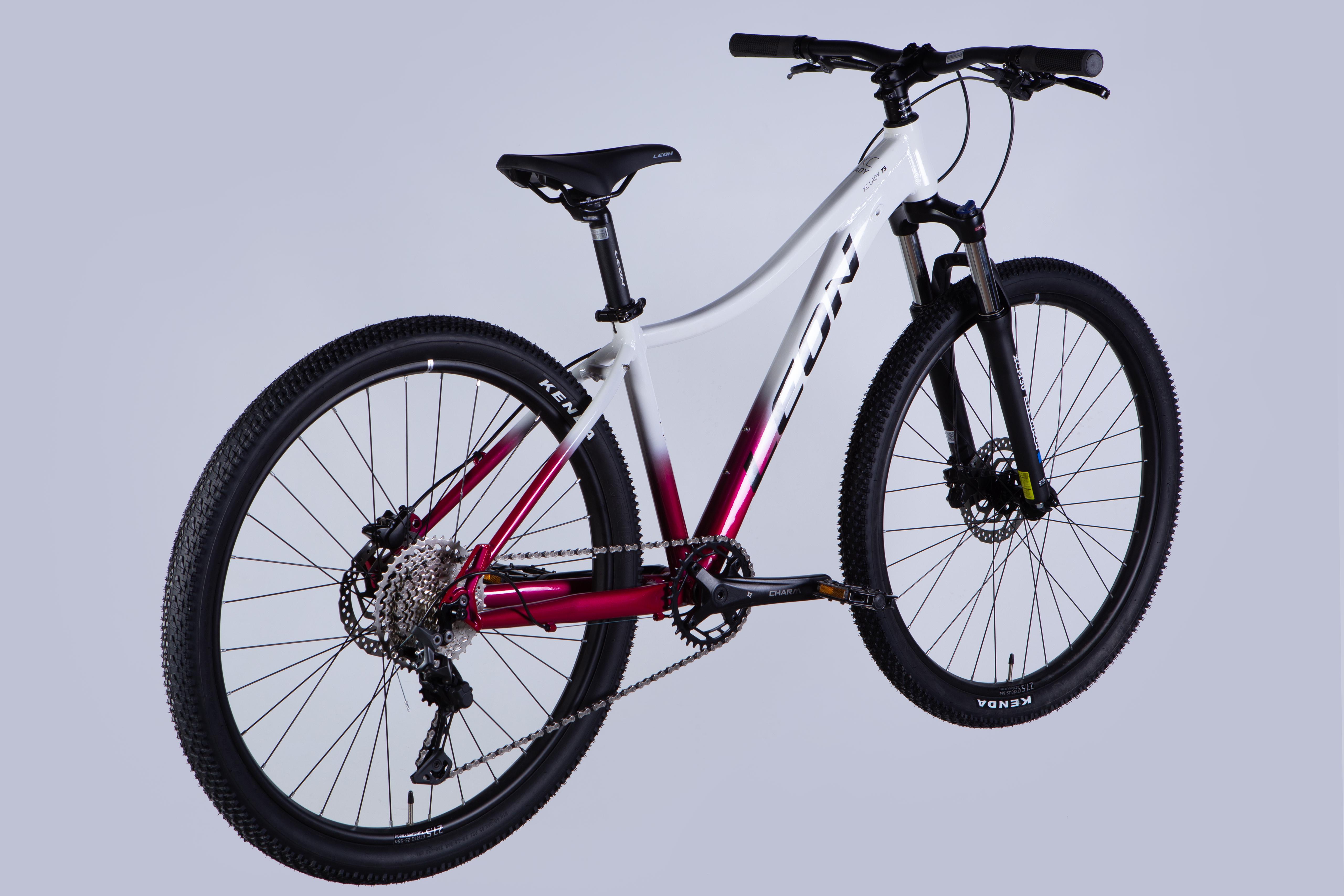 Велосипед Leon 2025 XC LADY 75 HDD AL 27,5" рама 16" Белый с малиновым (OPS-LN-27,5-013) - фото 2 Велосипед Leon 2025 XC LADY 75 HDD AL 27,5" рама 16" Белый с малиновым (OPS-LN-27,5-013) - фото 2