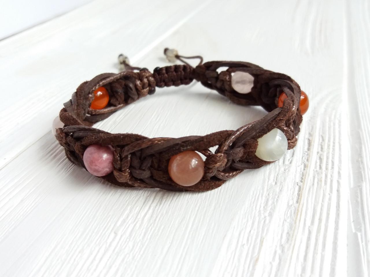 Браслет плетеный Лунный камень/Родонит/Розовый кварц/Сердолик (1118342346)