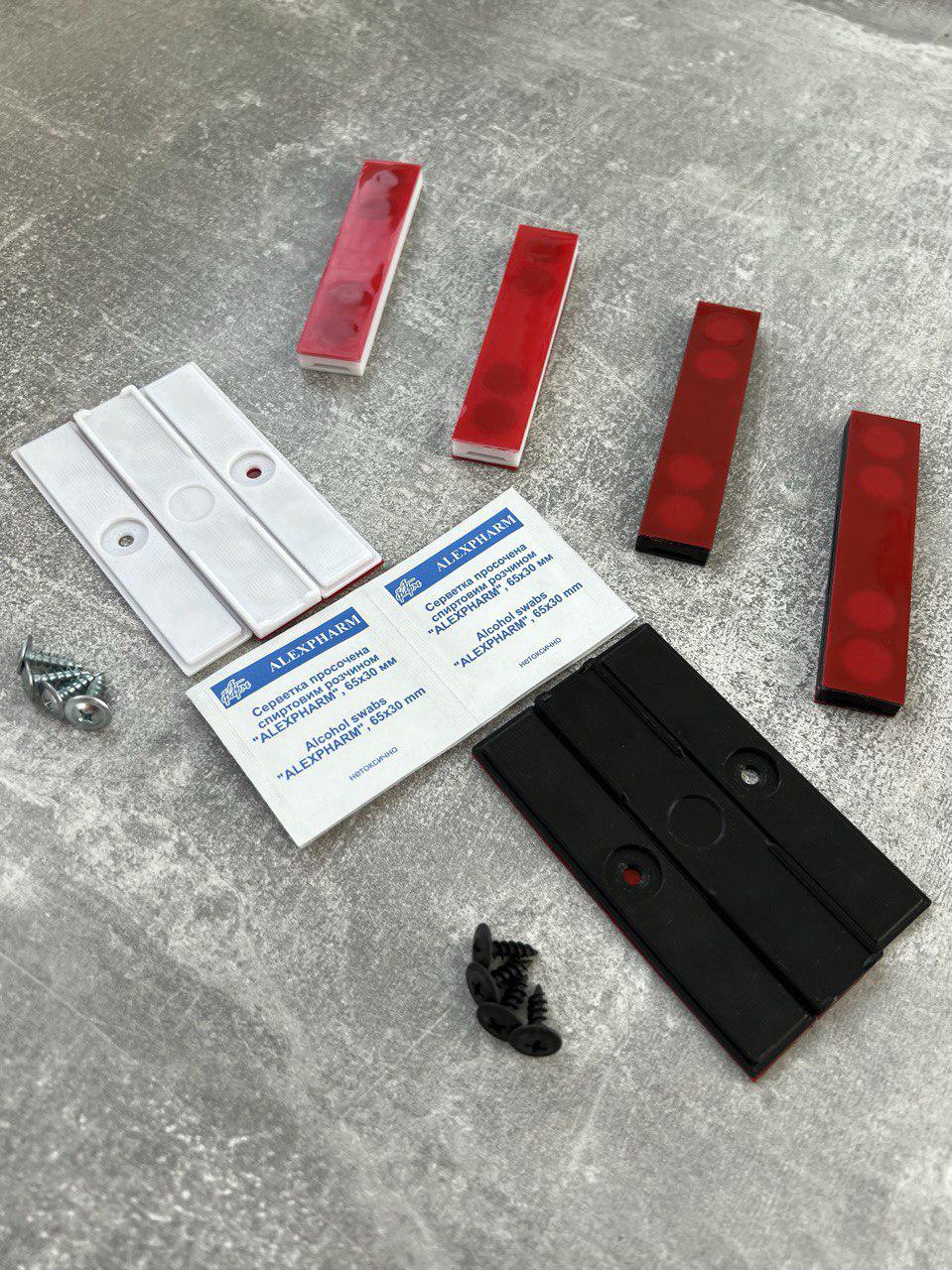 Крепления для одного номерного знака магнитные безрамочные Черный