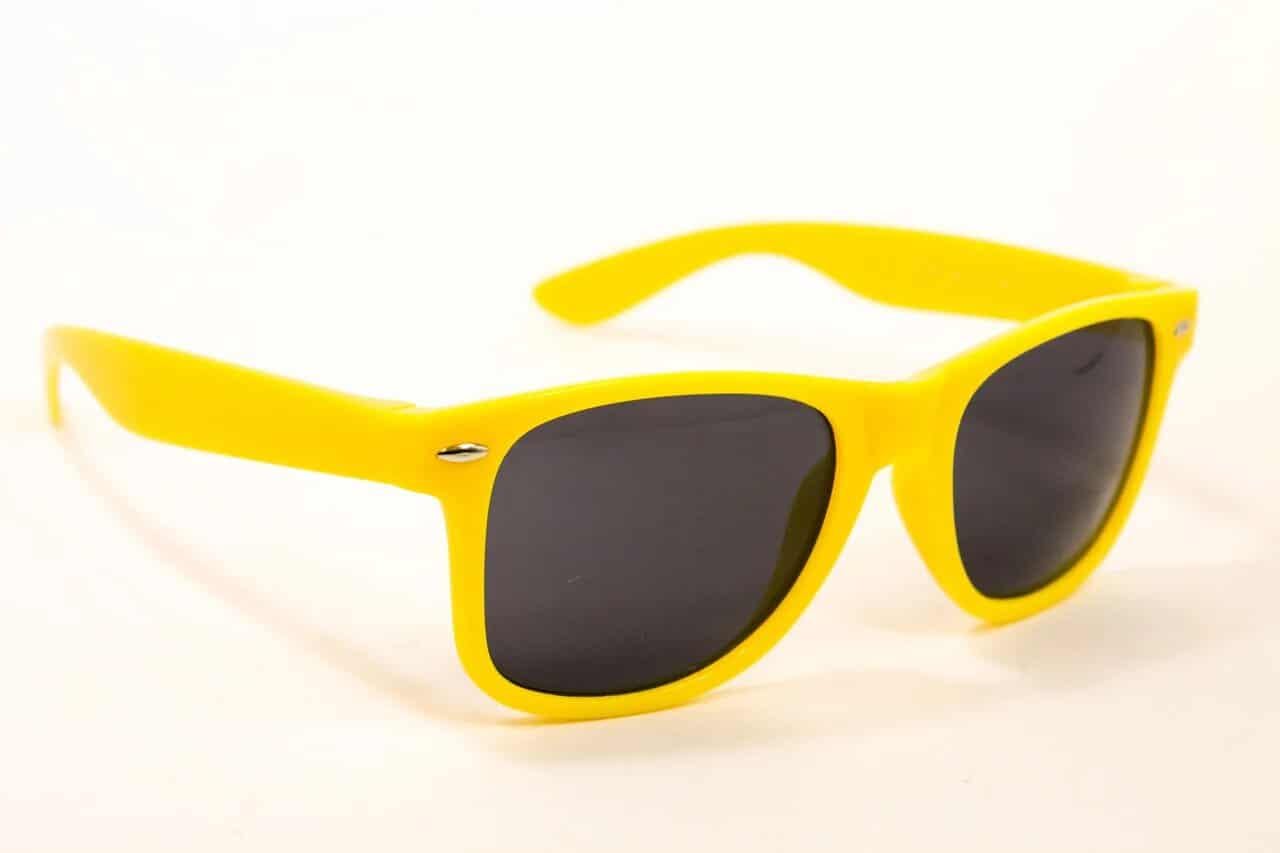 Очки солнцезащитные желтого цвета (U-26)