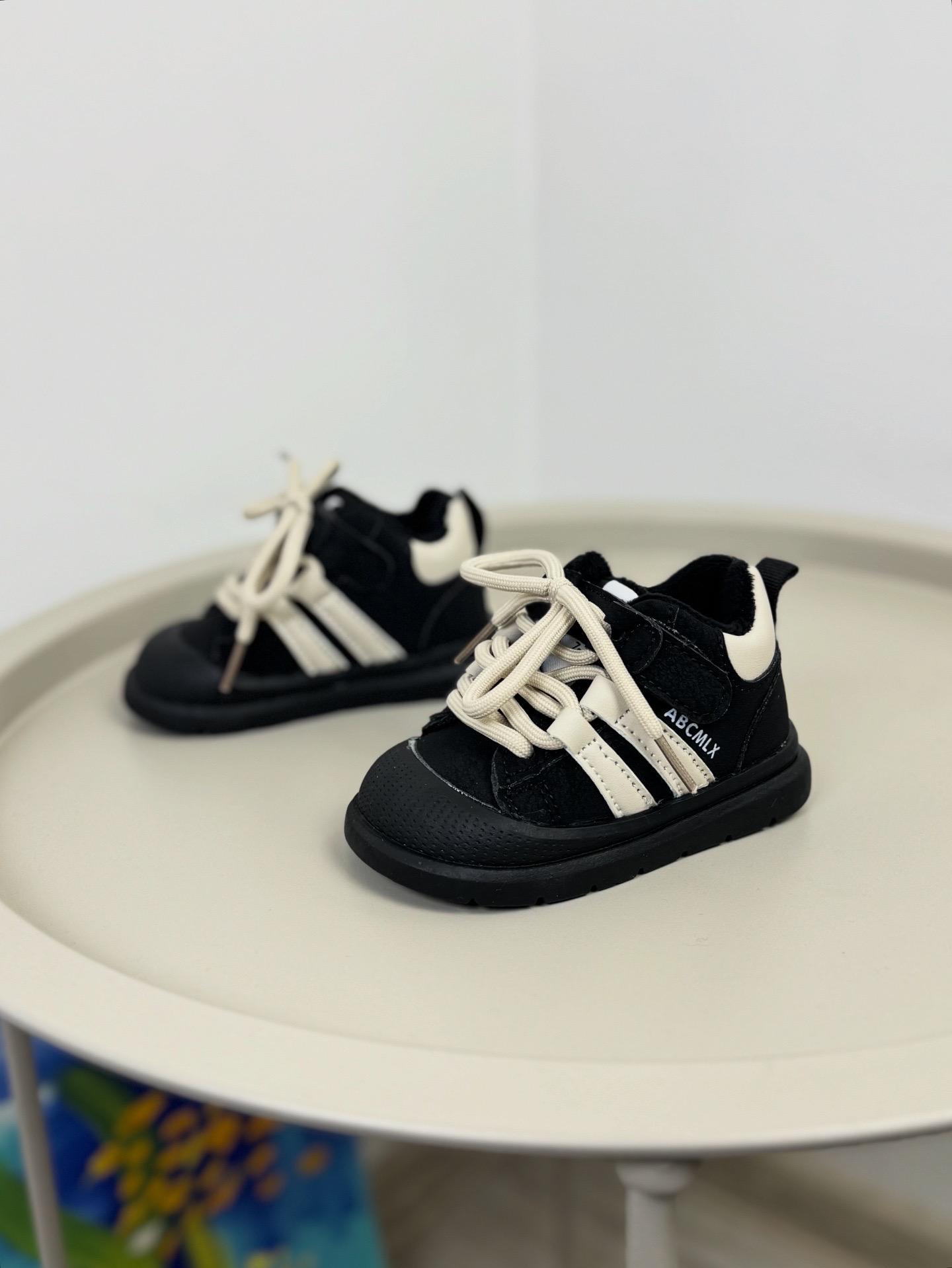 Ботинки детские осенние 1639 р. 20 Черный (30302807) - фото 4 Ботинки детские осенние 1639 р. 20 Черный (30302807) - фото 4