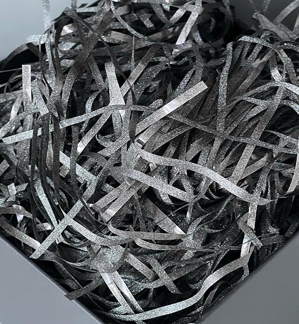 Наполнитель для подарочных коробок 50 г Черный с блестками (1353797)