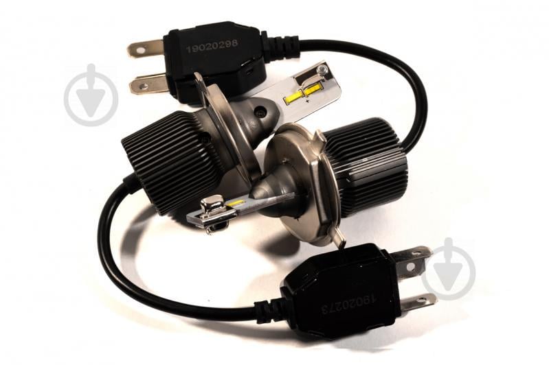 Комплект LED ламп HeadLight F8L H4 (P43t) 30W 12V 3720Lm с пассивным охлаждением Комплект LED ламп HeadLight F8L H4 (P43t) 30W 12V 3720Lm с пассивным охлаждением