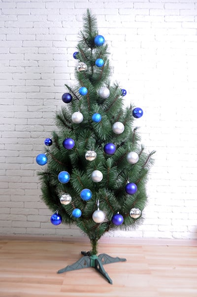 Искуственная сосна Tree Joy 1.8 м с подставкой Искуственная сосна Tree Joy 1.8 м с подставкой