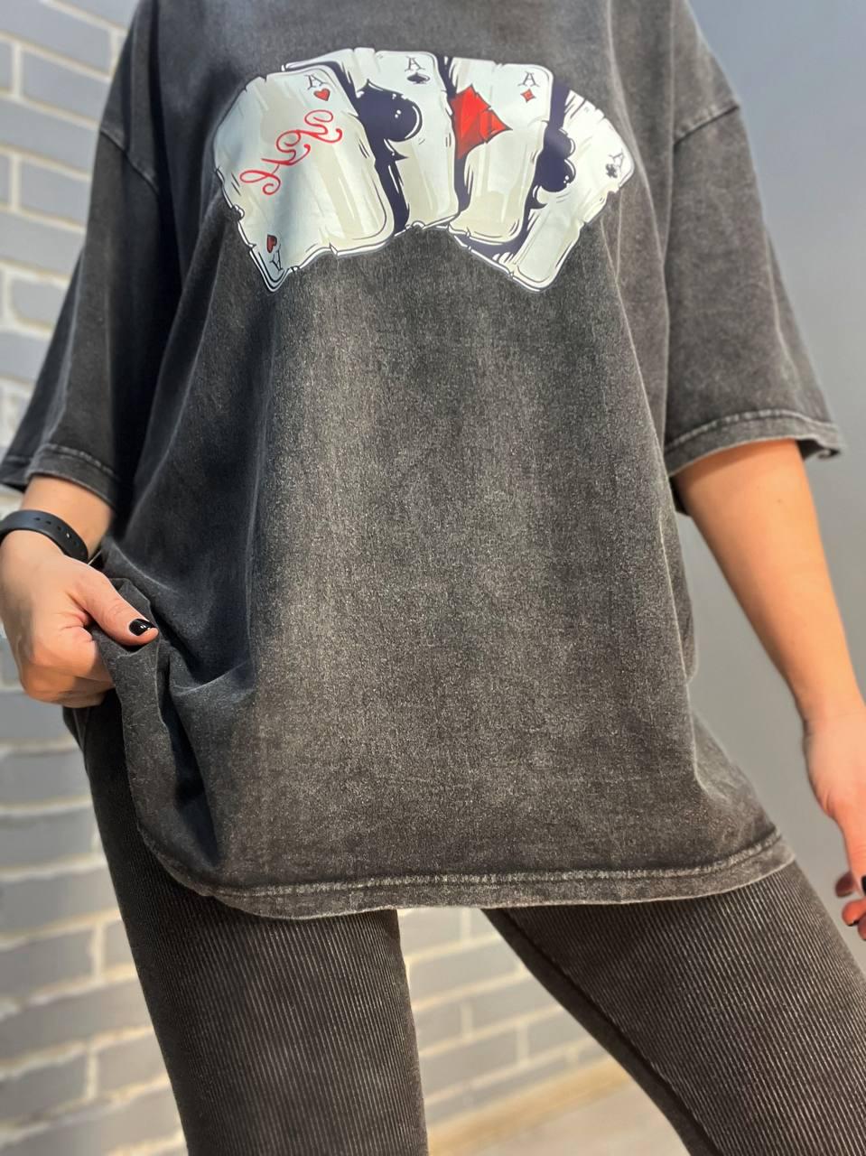 Футболка женская L-Y 1165 вареная длинная карты OS Черный (1822)