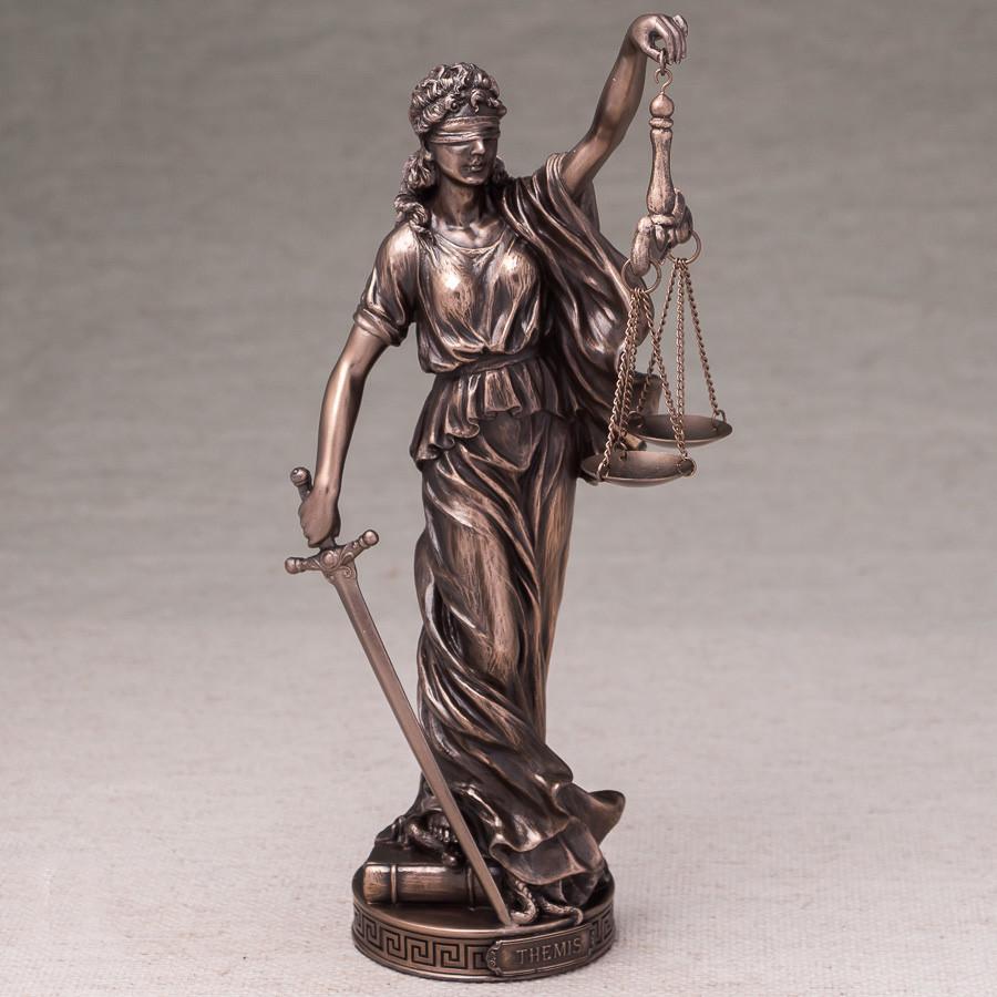 Статуэтка Veronese Фемида богиня правосудия 26 см (76420A1)