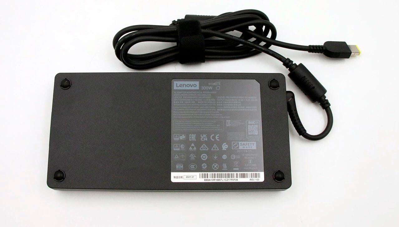 Блок питания Lenovo Legion Pro 5 16IRX9 (138047)