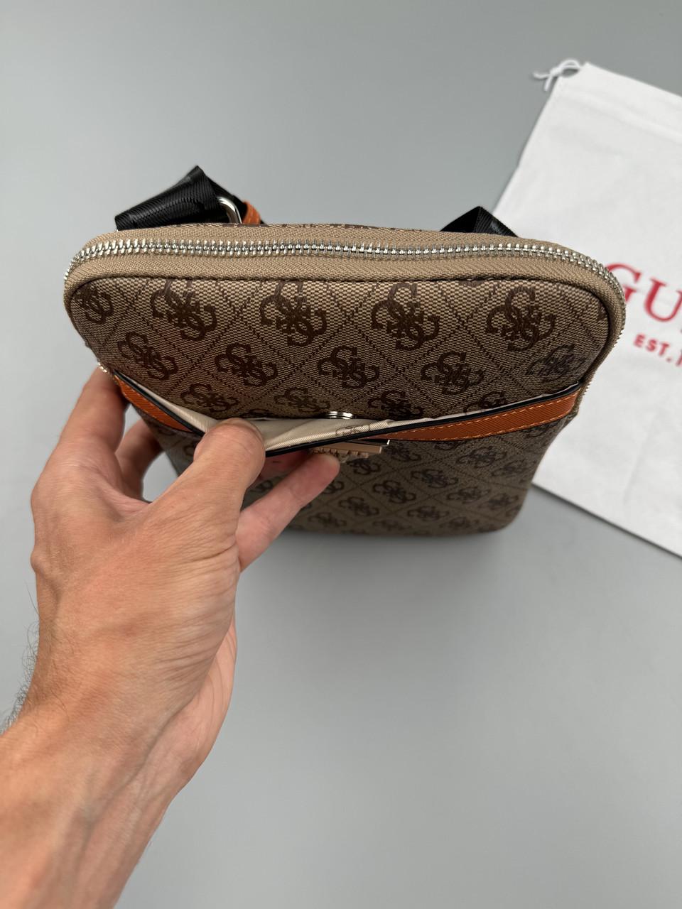 Барсетка через плечо Guess Vezzola Бежевый - фото 3 Барсетка через плечо Guess Vezzola Бежевый - фото 3