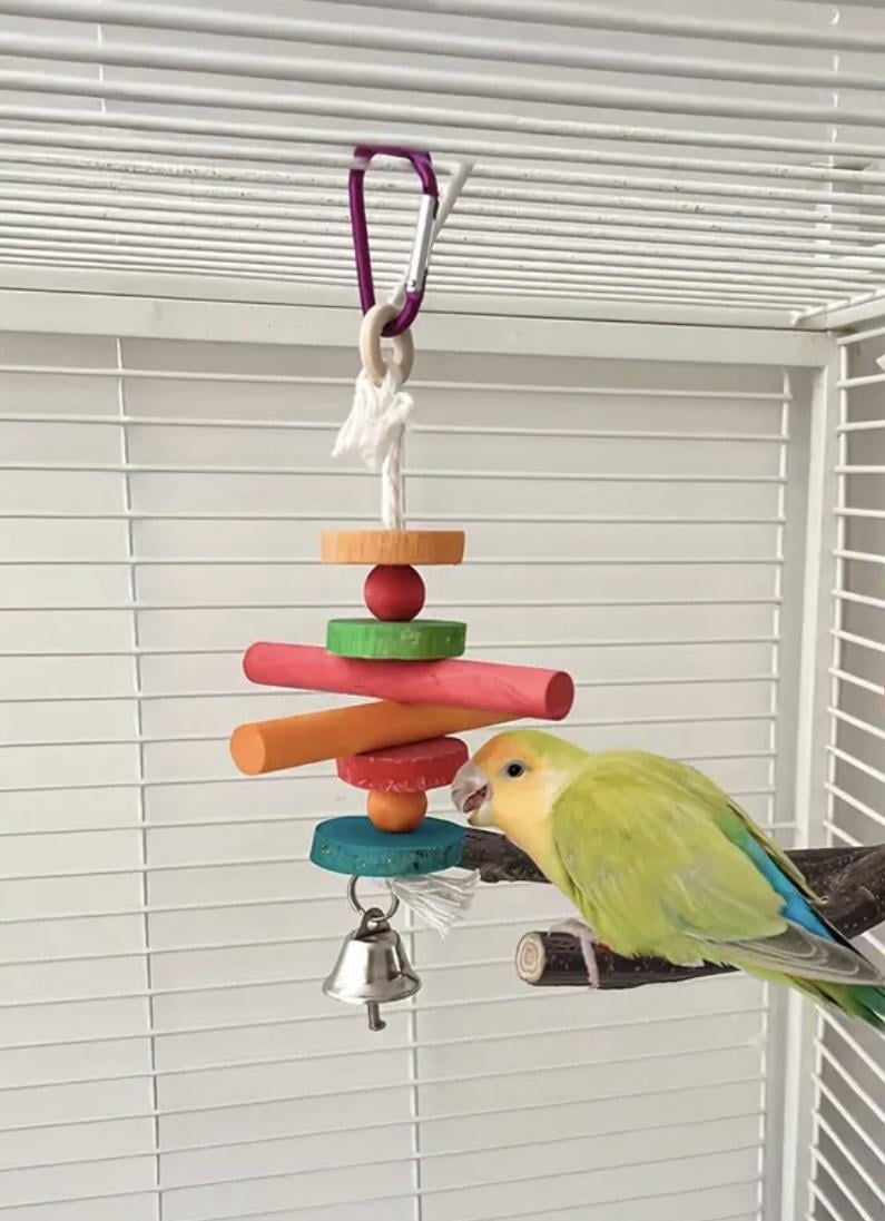 Игрушка подвесная для попугаев деревянная 22 см (27435493) - фото 3 Игрушка подвесная для попугаев деревянная 22 см (27435493) - фото 3