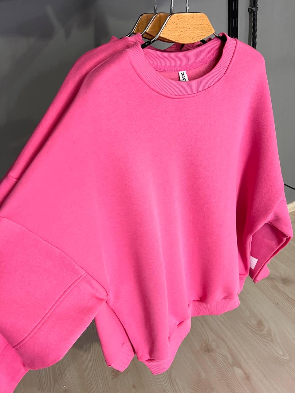 Свитшот женский DAVRAS 6001 PERFECT удлиненный утепленный на флисе OS Розовый (1047) - фото 3 Свитшот женский DAVRAS 6001 PERFECT удлиненный утепленный на флисе OS Розовый (1047) - фото 3